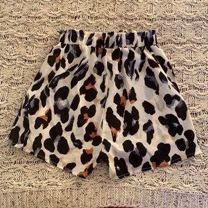 Leopard high wasted shorts